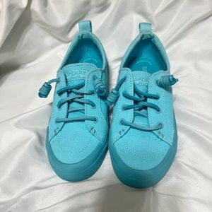 Sperry blue sneakers